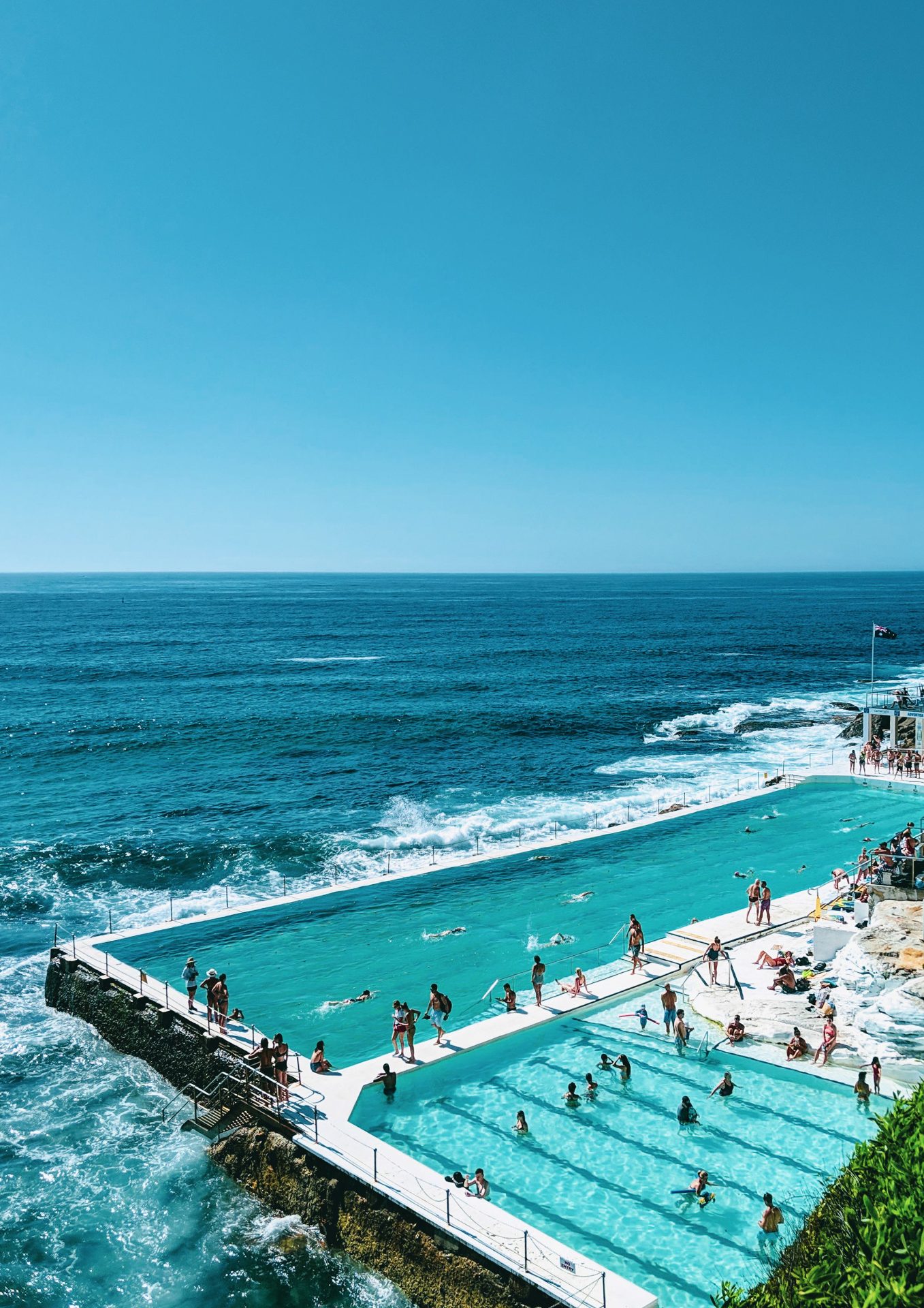 flight to Sydney & Bondi beach