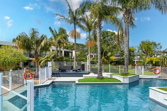 Holiday Inn Auckland Airport — New Zealand Luxury Group Tour
