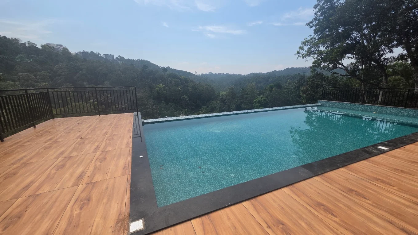 Green Cove Munnar — Kerala Delight Tour with Houseboat