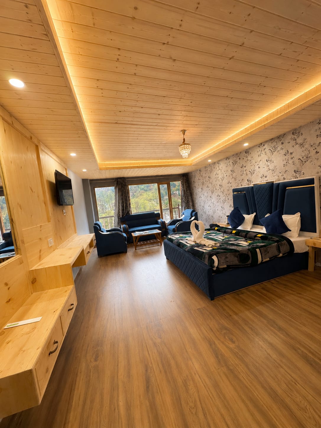 Royal Grand β Manali Volvo Tour Package β 4 Nights / 5 Days