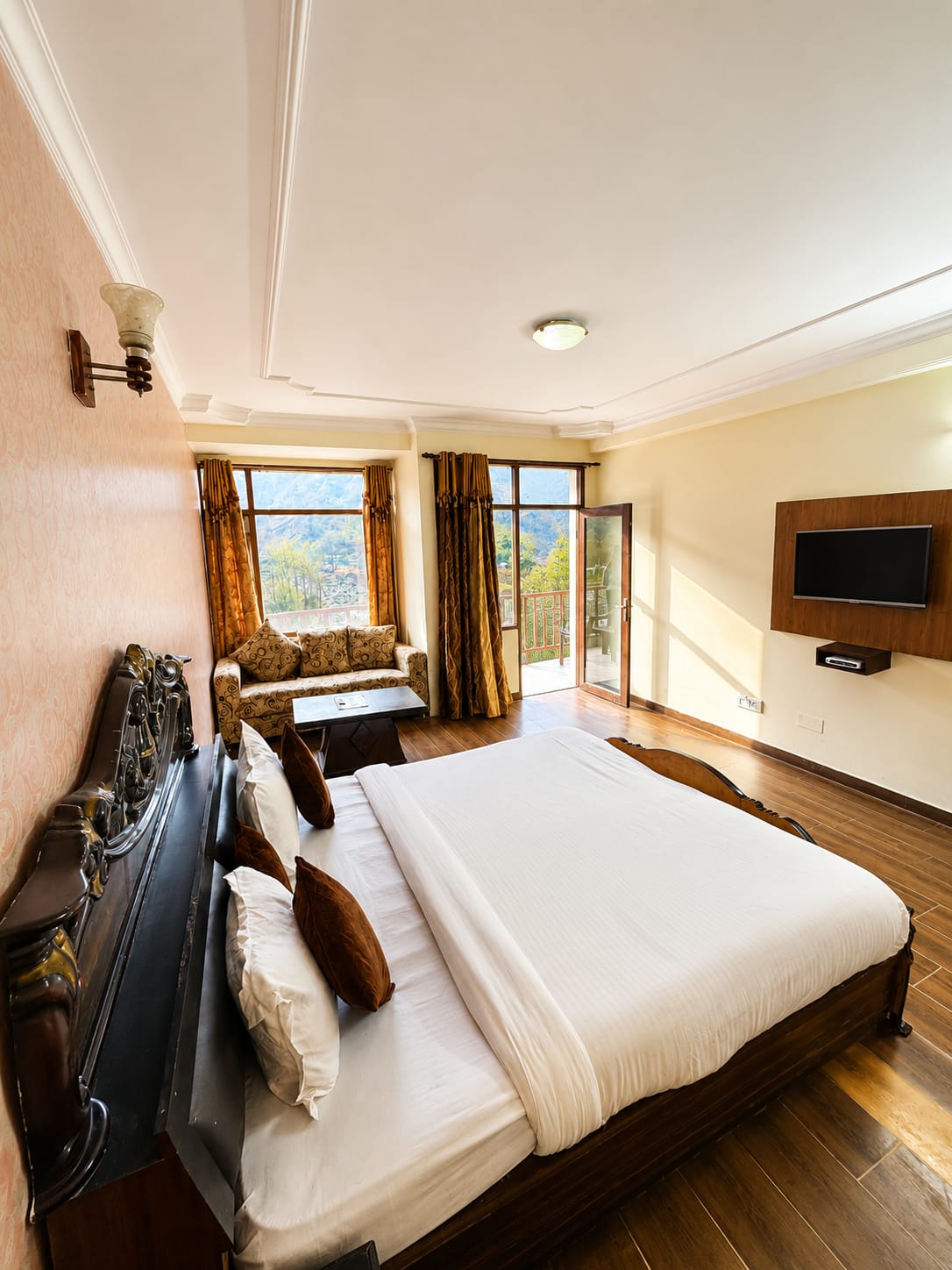 Royal Grand β Manali Volvo Tour Package β 4 Nights / 5 Days