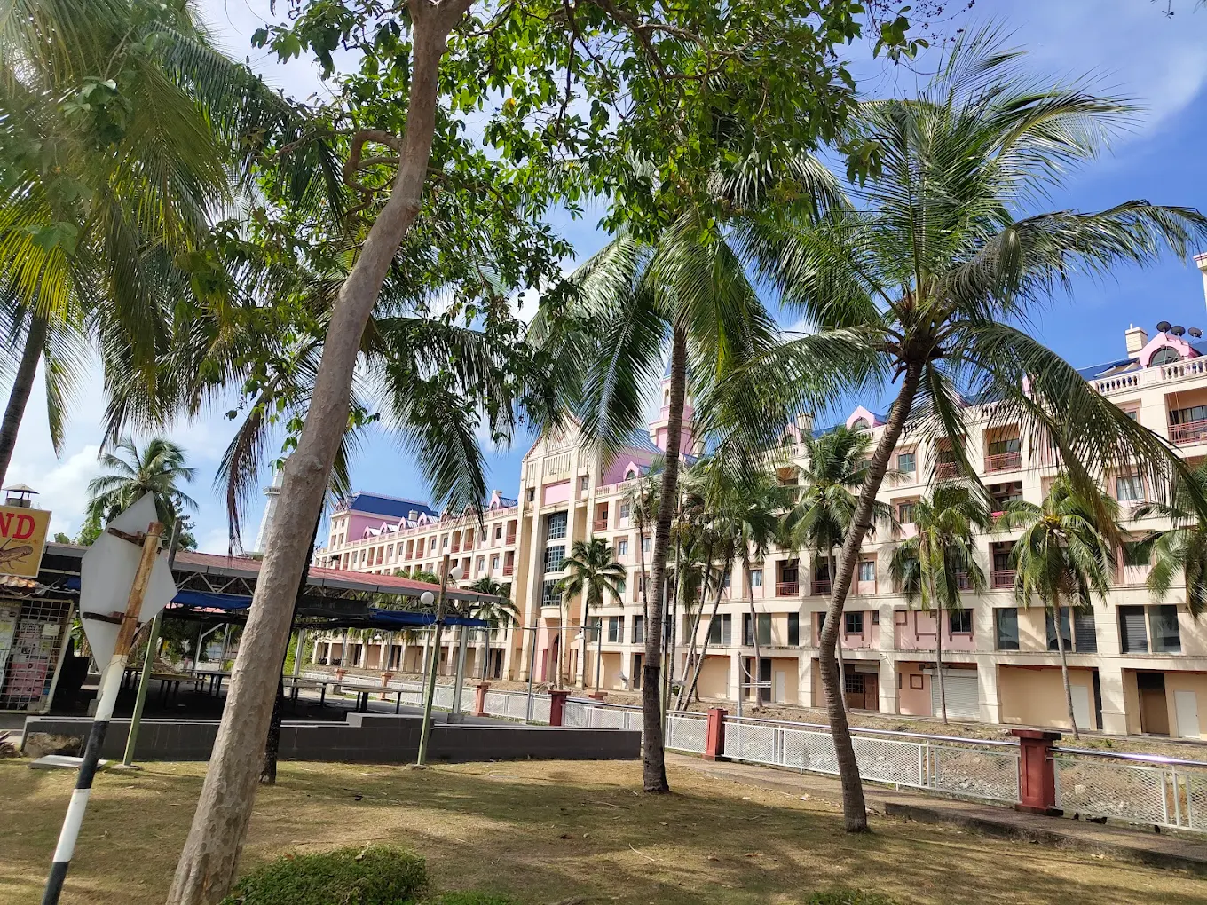 Bella Vista Waterfront Resort — Malaysian Delight