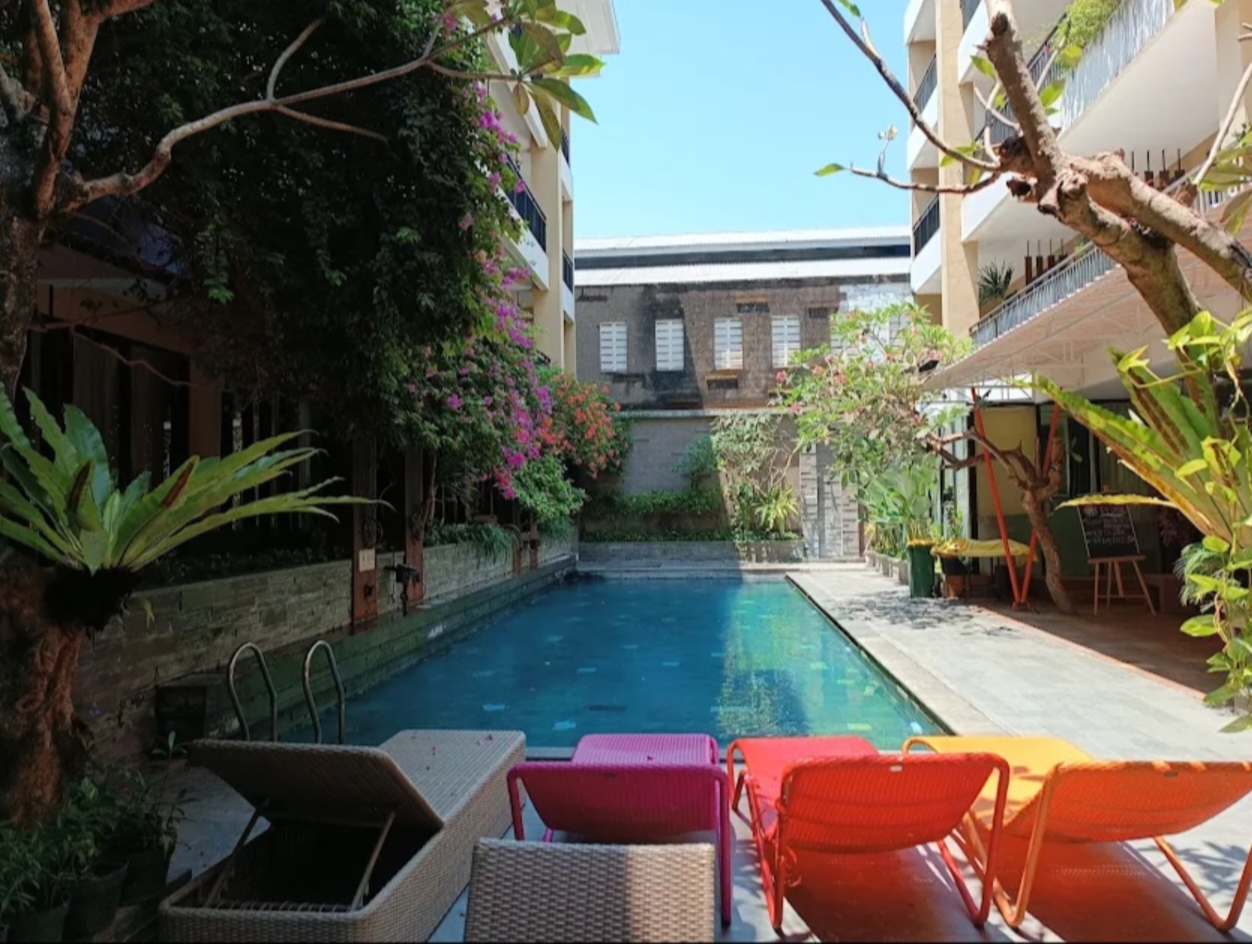100 SUNSET KUTA/LEGIAN PARADISO HOTEL — Bali Escape