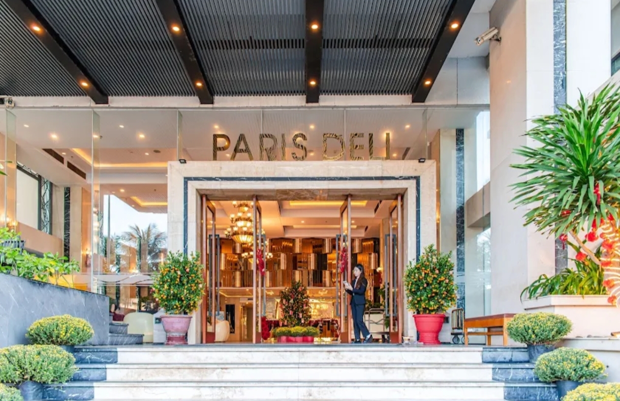 Paris Deli Danang — Vietnam with Day Cruise