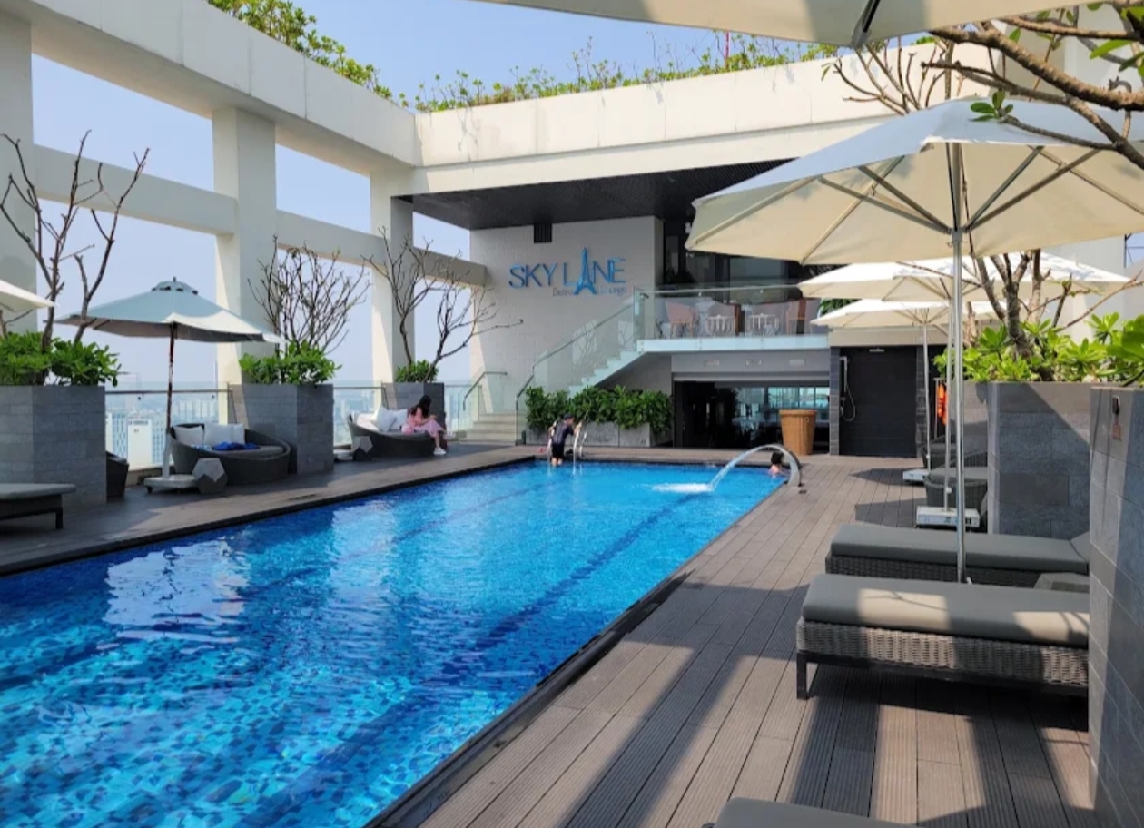 Paris Deli Danang — Vietnam with Day Cruise