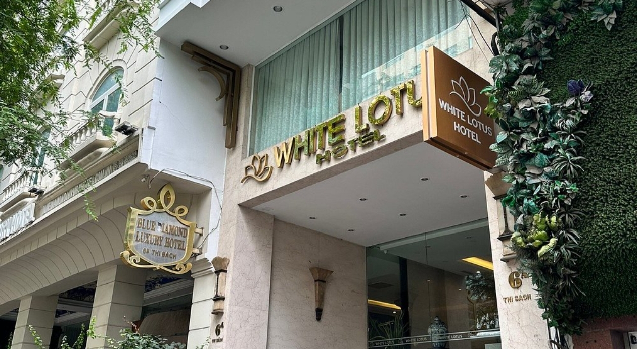 White Lotus Hotel — Vietnam with Day Cruise